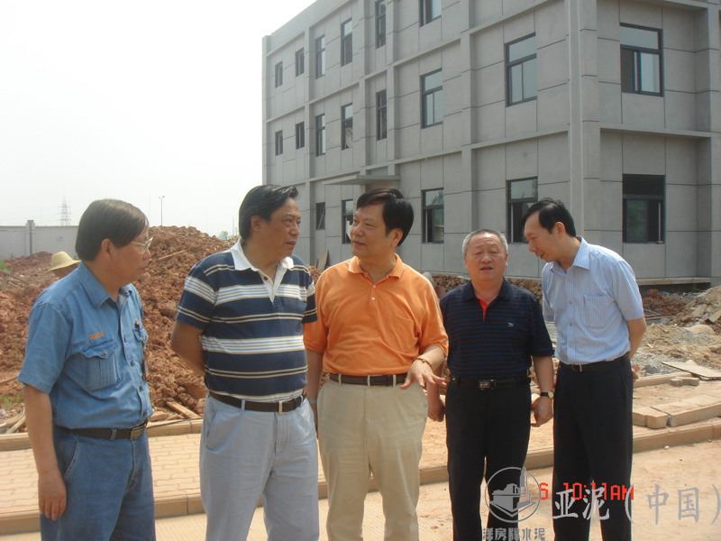 2008年6月6日，原武漢市市委常委，市人大常委會副主任張代重視察湖北亞東